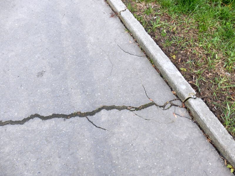 Cracked Sidewalk Repair in Miami Dade County, FL