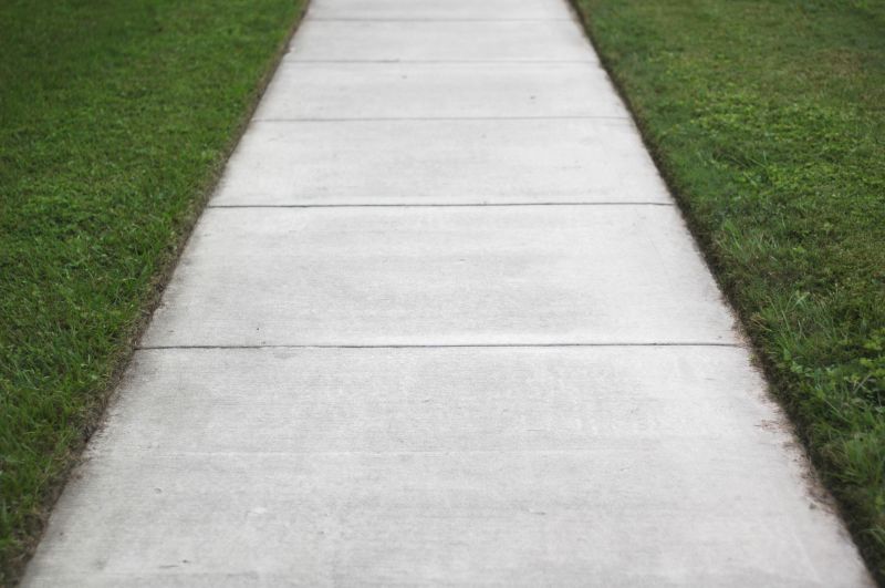 Sidewalk Grinding in Des Moines, IA